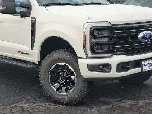 New 2026 Ford F250 Platinum w/ Tremor Off-Road Package AWD/4WD image 3