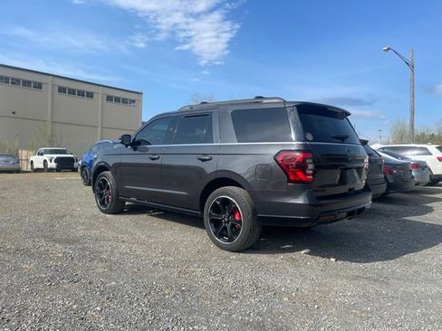 Used 2023 Ford Expedition Limited image 13