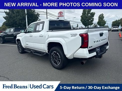 Used 2024 Toyota Tacoma TRD Sport AWD/4WD image 6
