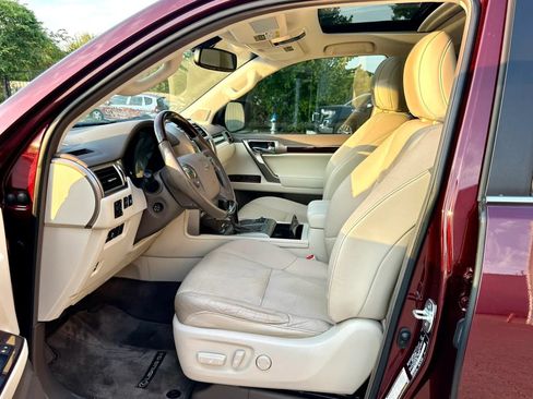 Used 2019 Lexus GX 460 Premium w/ Premium Package AWD/4WD image 10