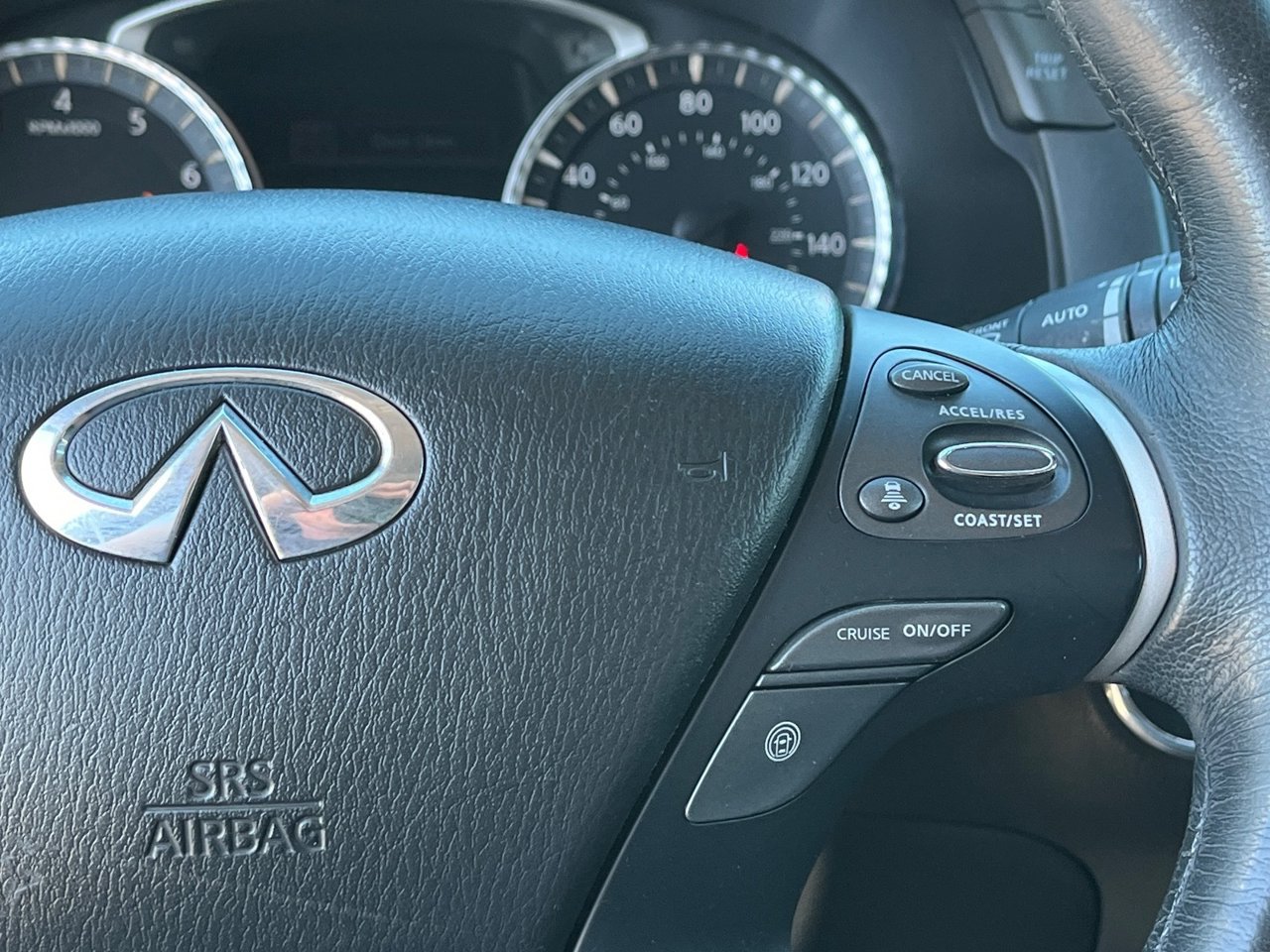 Used 2015 INFINITI QX60 Luxe w/ Deluxe Touring Package AWD/4WD image 20