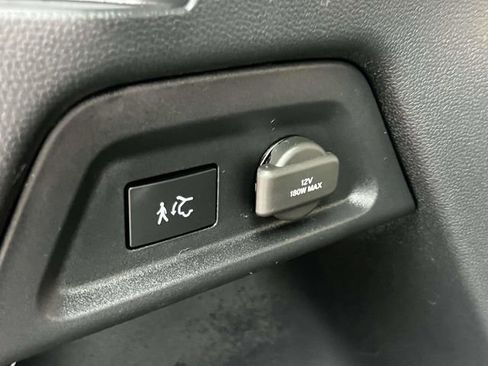 Used 2023 Honda Pilot Touring image 10