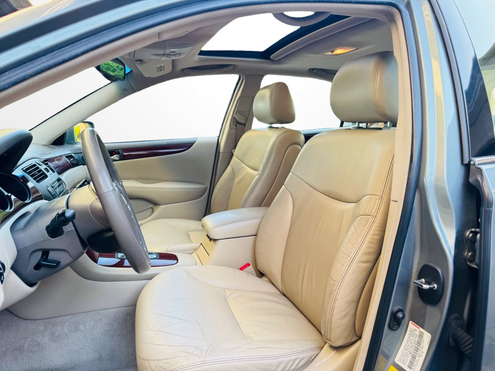 Used 2003 Lexus ES 330 FWD image 9