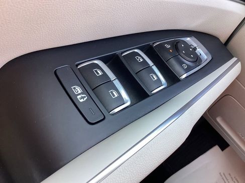 Used 2025 Kia Sorento EX AWD/4WD image 26