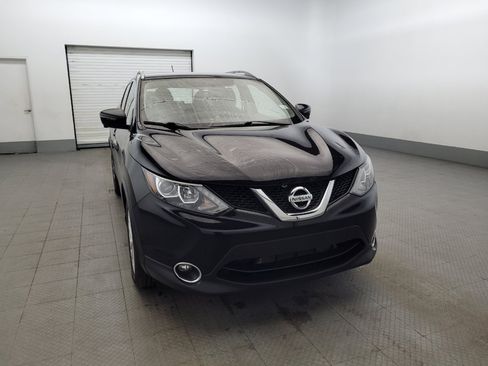 Used 2018 Nissan Rogue Sport SV w/ SV Technology Package AWD/4WD image 14