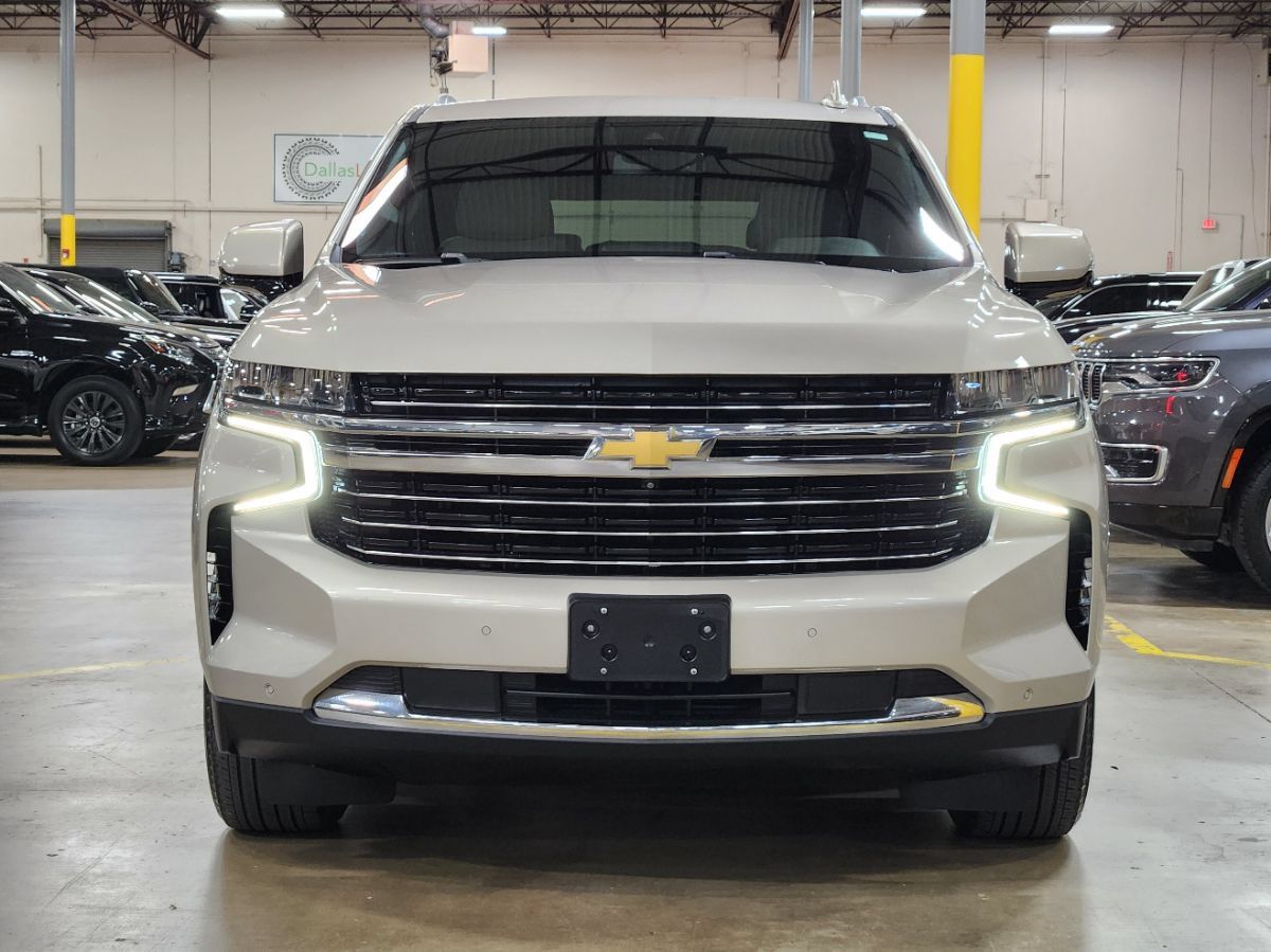 Used 2023 Chevrolet Tahoe LT w/ Luxury Package AWD/4WD image 2