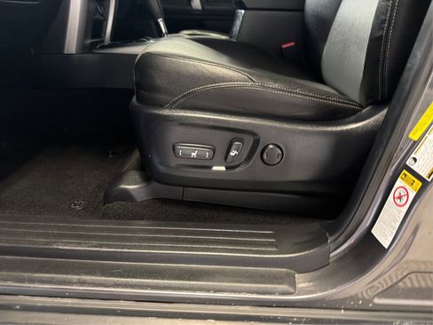 Used 2014 Toyota 4Runner SR5 Premium RWD image 22