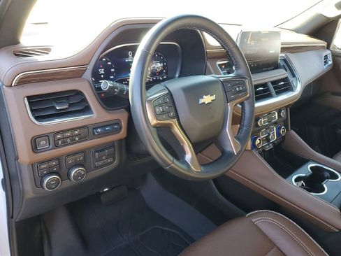 Used 2023 Chevrolet Suburban High Country image 10