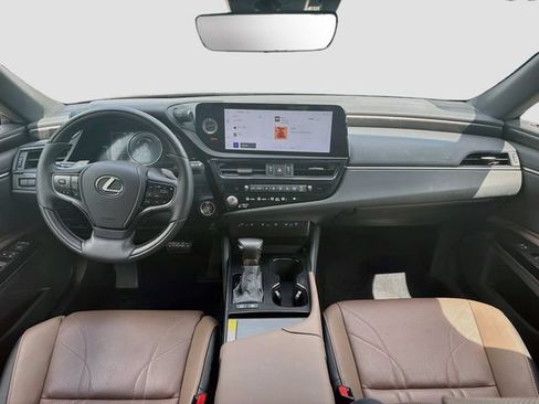 Used 2025 Lexus ES 300h w/ Accessory Package (Z2) FWD image 17