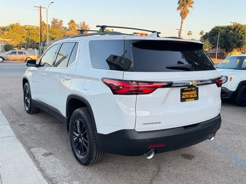 Used 2022 Chevrolet Traverse LT image 38