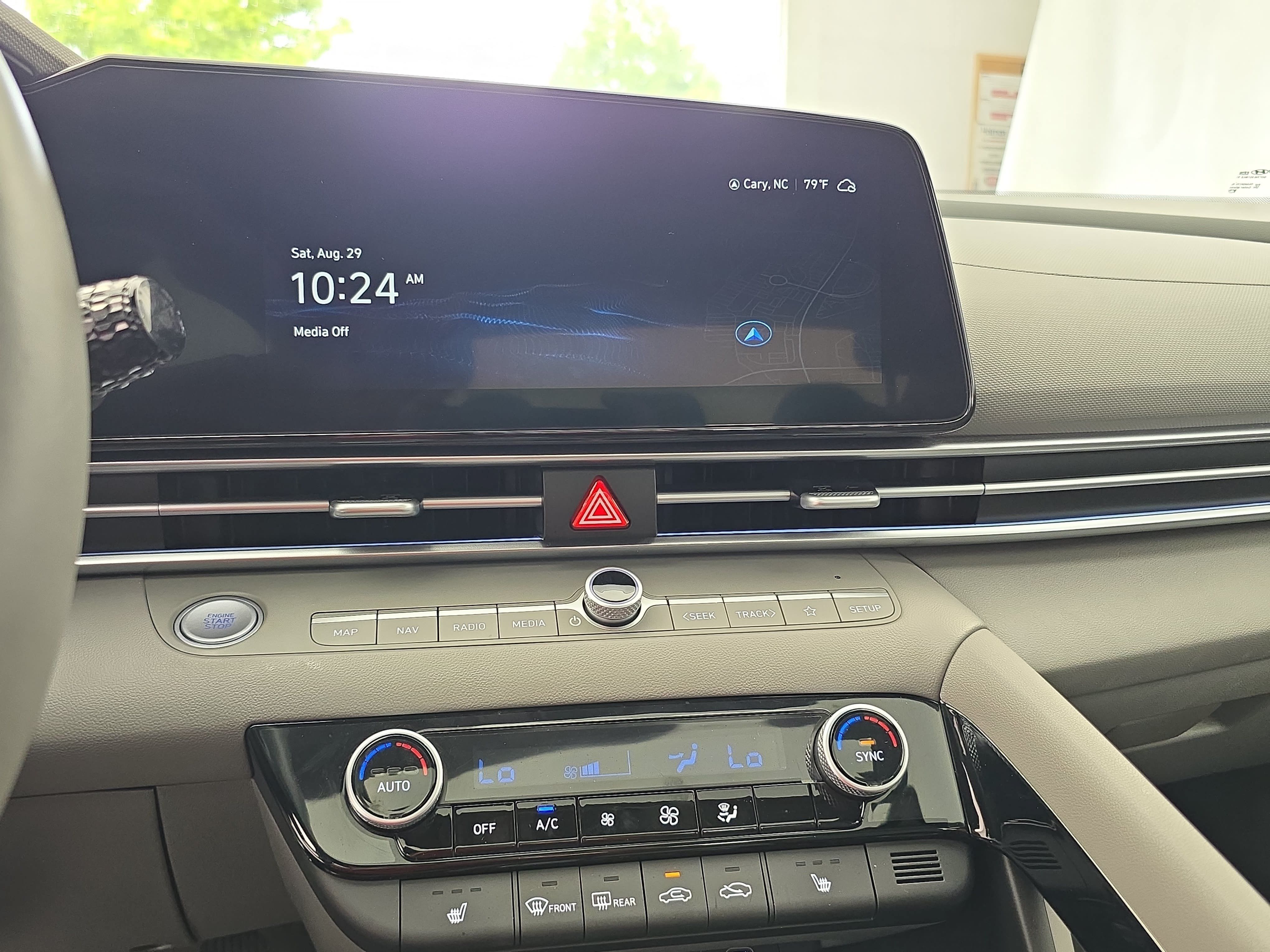 Used 2025 Hyundai Elantra SEL FWD image 19