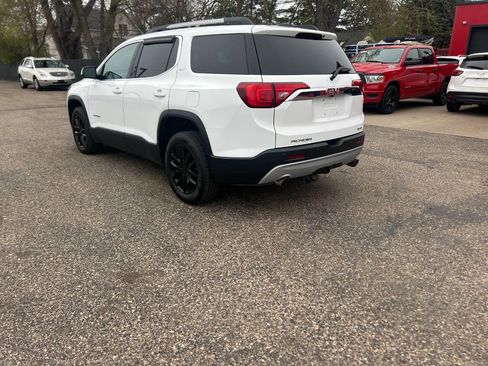 Used 2017 GMC Acadia SLT AWD/4WD image 16