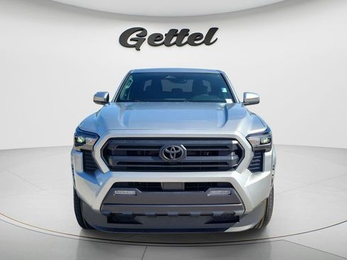 Certified 2024 Toyota Tacoma SR5 AWD/4WD image 2