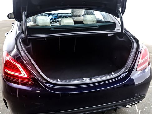 Used 2020 Mercedes-Benz C 300 Sedan image 23