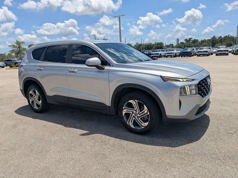 Used 2021 Hyundai Santa Fe SE FWD image 2