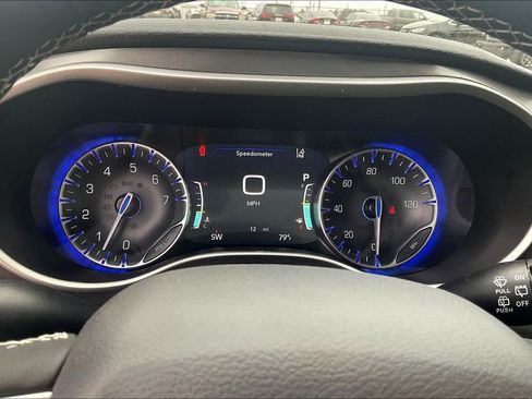 New 2026 Chrysler Pacifica Select image 15