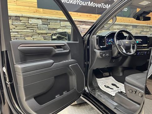 Used 2024 Chevrolet Silverado 1500 LT AWD/4WD image 33