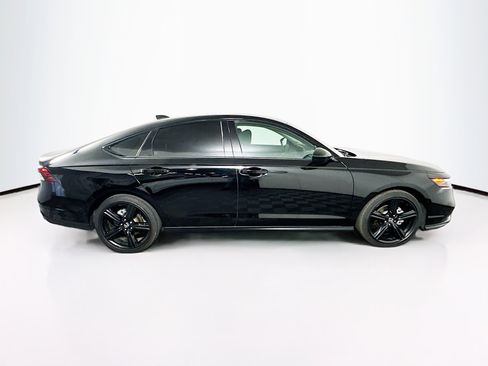 Used 2025 Honda Accord SE image 10