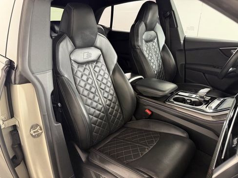 Used 2023 Audi SQ8 Premium Plus w/ Executive Package image 24