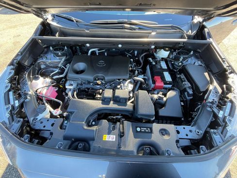 Used 2025 Toyota RAV4 XLE image 33