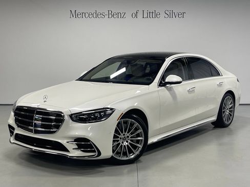 Certified 2022 Mercedes-Benz S 500 4MATIC w/ AMG Line Package image 1