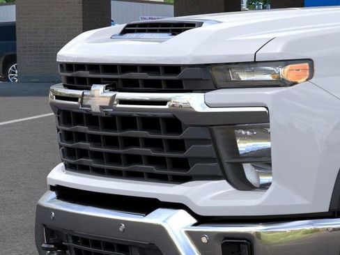 New 2025 Chevrolet Silverado 2500 LT w/ Texas Edition image 13