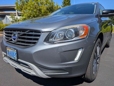 Used 2017 Volvo XC60 T6 Dynamic w/ Preferred Option Package AWD/4WD image 22