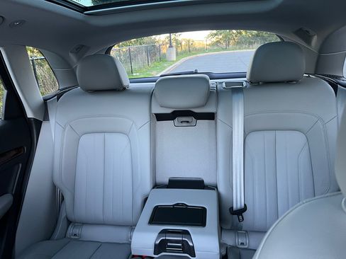 Used 2018 Audi Q5 2.0T Premium Plus w/ Premium Plus Package image 32