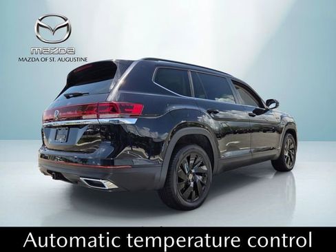 Used 2024 Volkswagen Atlas SE w/ Panoramic Sunroof Package FWD image 15