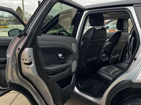 Used 2018 Land Rover Range Rover Evoque image 18