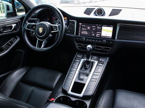 Used 2020 Porsche Macan S image 34