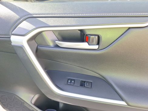 Used 2022 Toyota RAV4 Limited image 36