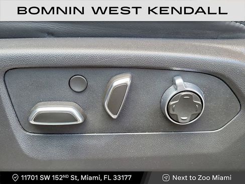 Used 2025 GMC Sierra 2500 Denali Ultimate w/ Max Trailering Package image 11