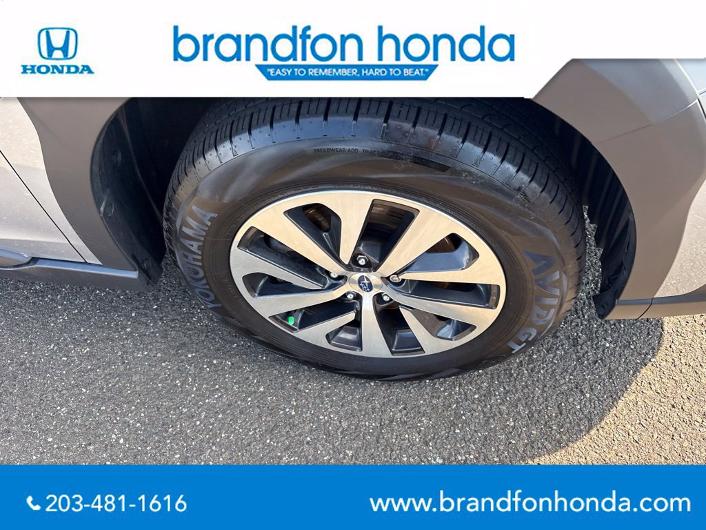 Used 2025 Subaru Outback AWD/4WD image 32