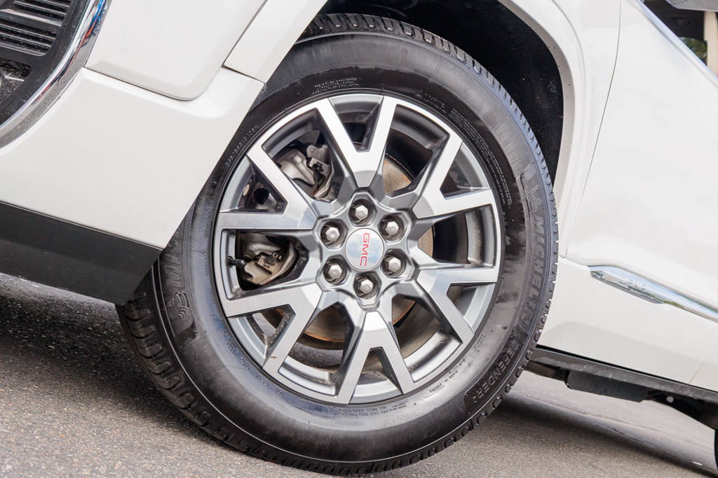 Used 2020 GMC Acadia Denali AWD/4WD image 13