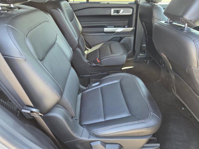 Used 2021 Ford Explorer Limited w/ Equipment Group 301A RWD image 32