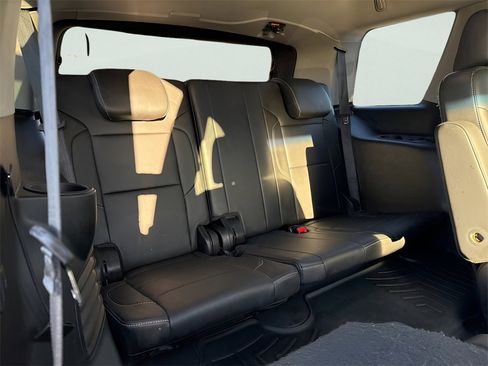 Used 2019 GMC Yukon SLT image 11