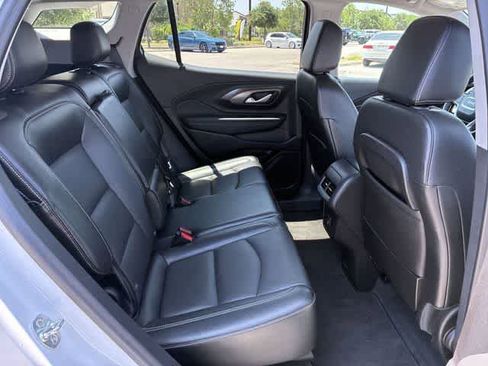 Used 2024 GMC Terrain SLT FWD image 21