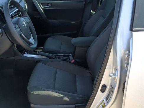 Used 2019 Toyota Corolla LE image 23