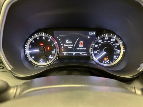 Used 2023 Toyota Highlander XLE AWD/4WD image 19