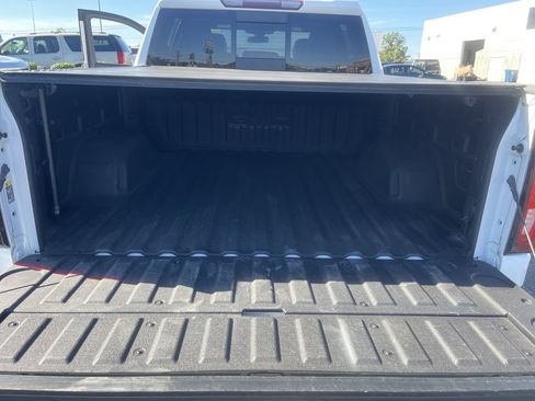 Used 2021 GMC Sierra 1500 SLT w/ SLT Premium Plus Package AWD/4WD image 27