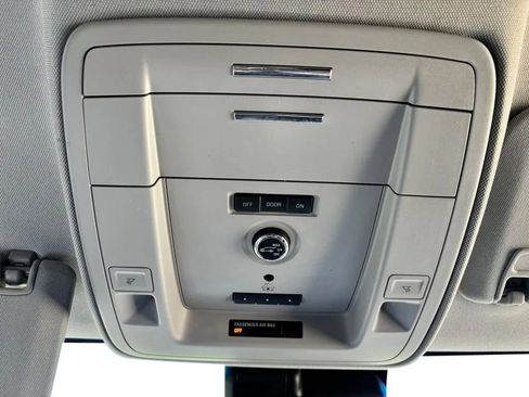 Used 2018 Chevrolet Tahoe LT AWD/4WD image 17
