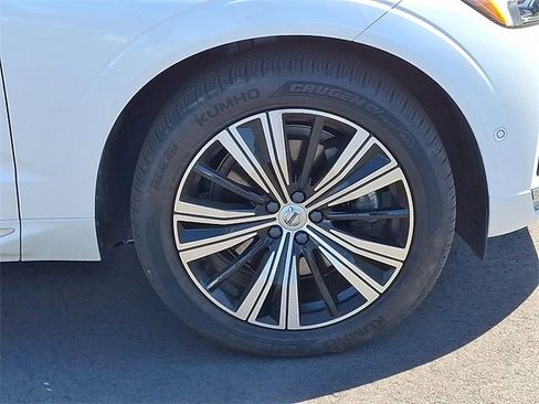 Used 2023 Volvo XC60 B6 Ultimate image 29