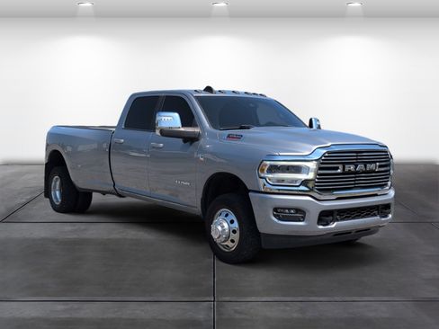 Used 2024 RAM 3500 Laramie w/ Safety Group AWD/4WD image 2