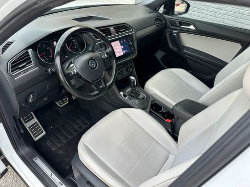 Used 2021 Volkswagen Tiguan SE R-Line image 13