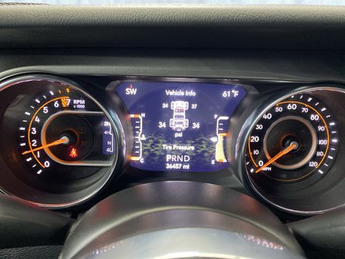 Certified 2021 Jeep Wrangler Unlimited Sahara image 22