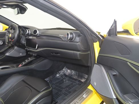 Used 2022 Ferrari Portofino M RWD image 74