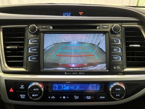 Certified 2019 Toyota Highlander XLE AWD/4WD image 22