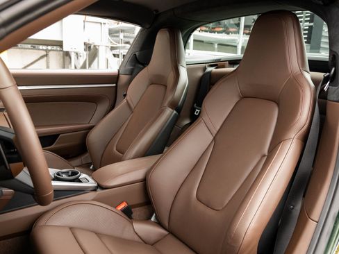 Used 2026 Porsche 911 Targa 4S image 5