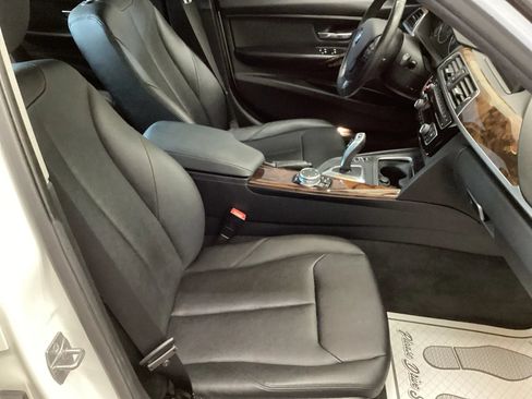Used 2016 BMW 320i xDrive Sedan AWD/4WD image 10